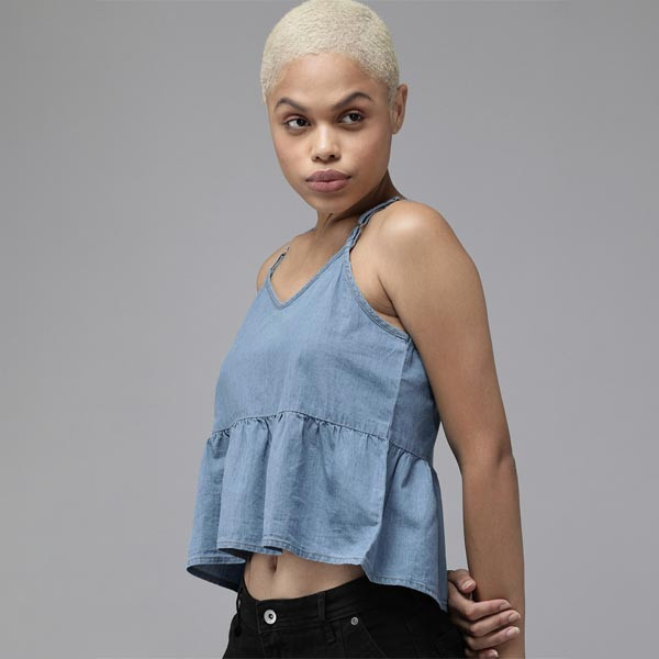 The Lifestyle Co Blue Solid Sleeveless Denim Empire Crop Top